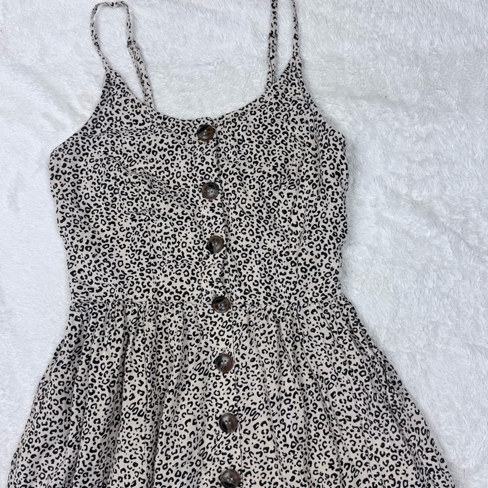 Chic Patterned Mini Dress - Picture 2 of 7